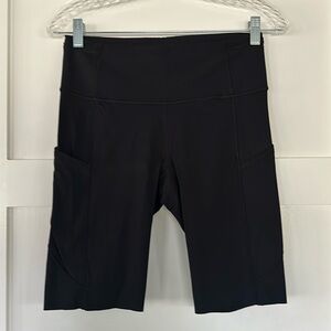 Lululemon fast and free high rise 10 inch short with pockets size 8 black.
